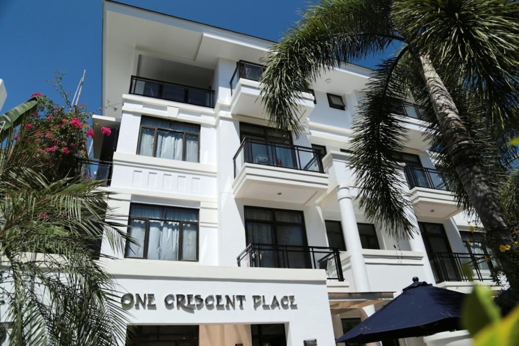 One Crescent Place Hotel Balabag  Exteriér fotografie